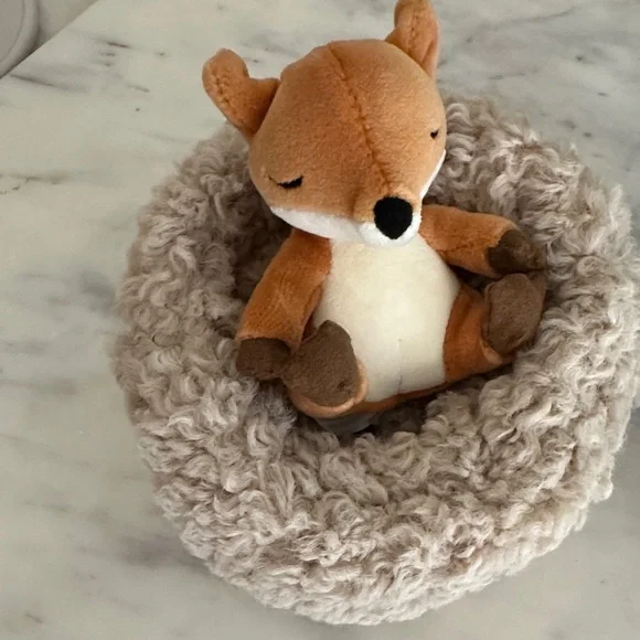 Jellycat hibernating Fox- retired! - Picture 1 of 6